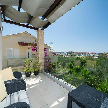 아파트 The Tribunj