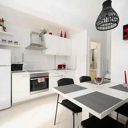 아파트 The Tribunj