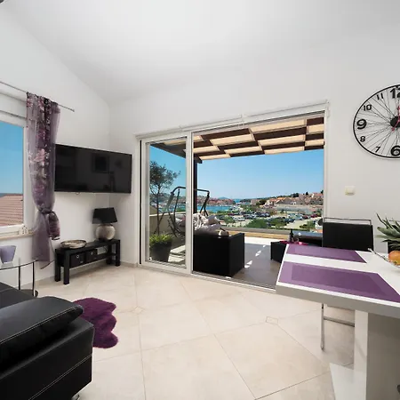 The Tribunj Apartman *