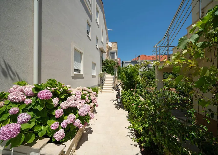 The Tribunj * Tribalj