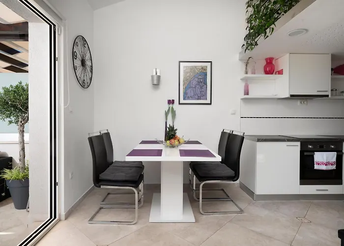 The Tribunj Apartman Tribalj