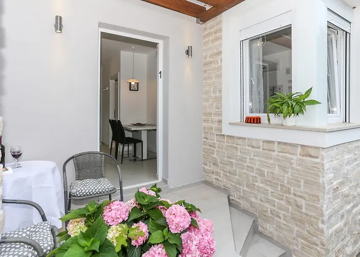 The Tribunj דירה Tribalj